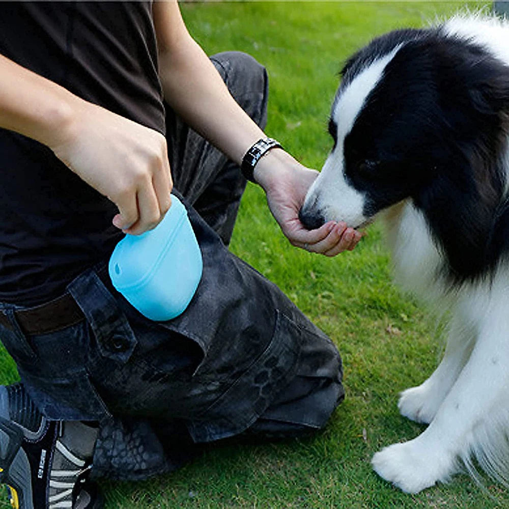 PawPouch – Silicone Dog Treat Training Bag